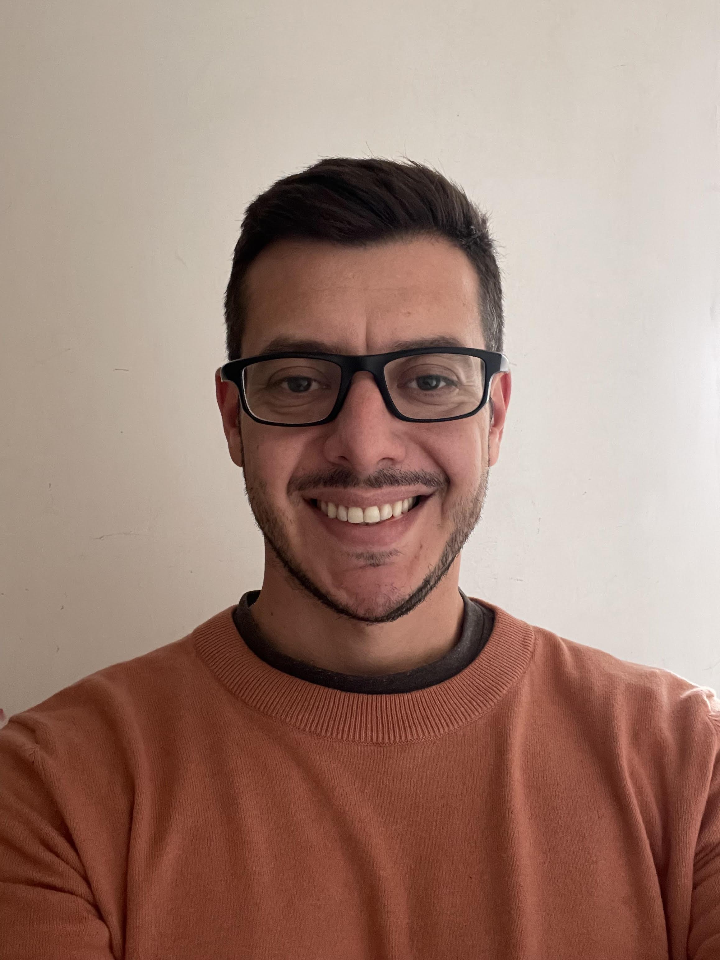 Gonzalo Profesor de España