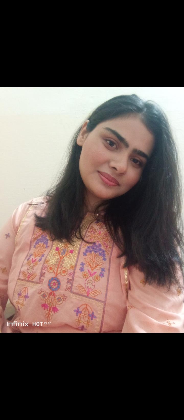 Zainab Farooq 