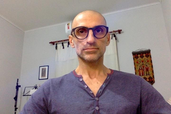 Antonio R. Antonio Roberto