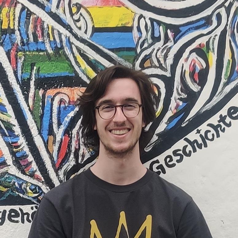 Adrián Fernández Amador