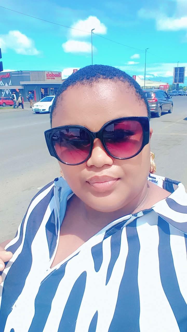 Zimi D. Dwaza