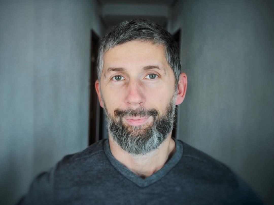 Sergiu V.