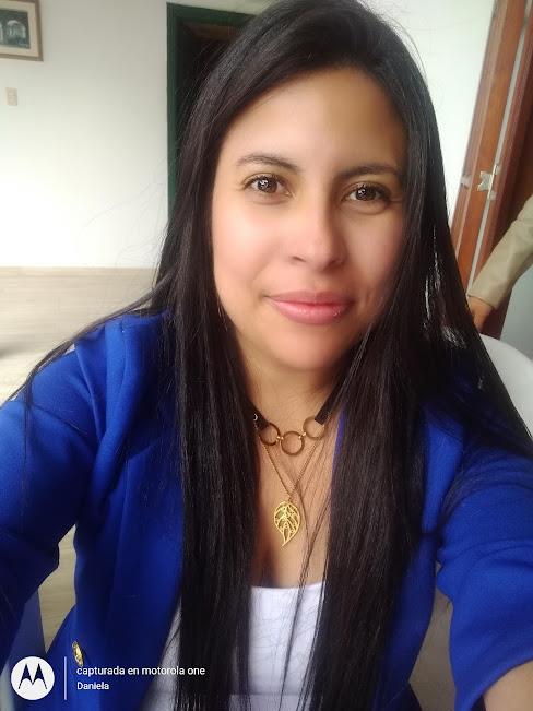 Angie D. Bustos Calderon