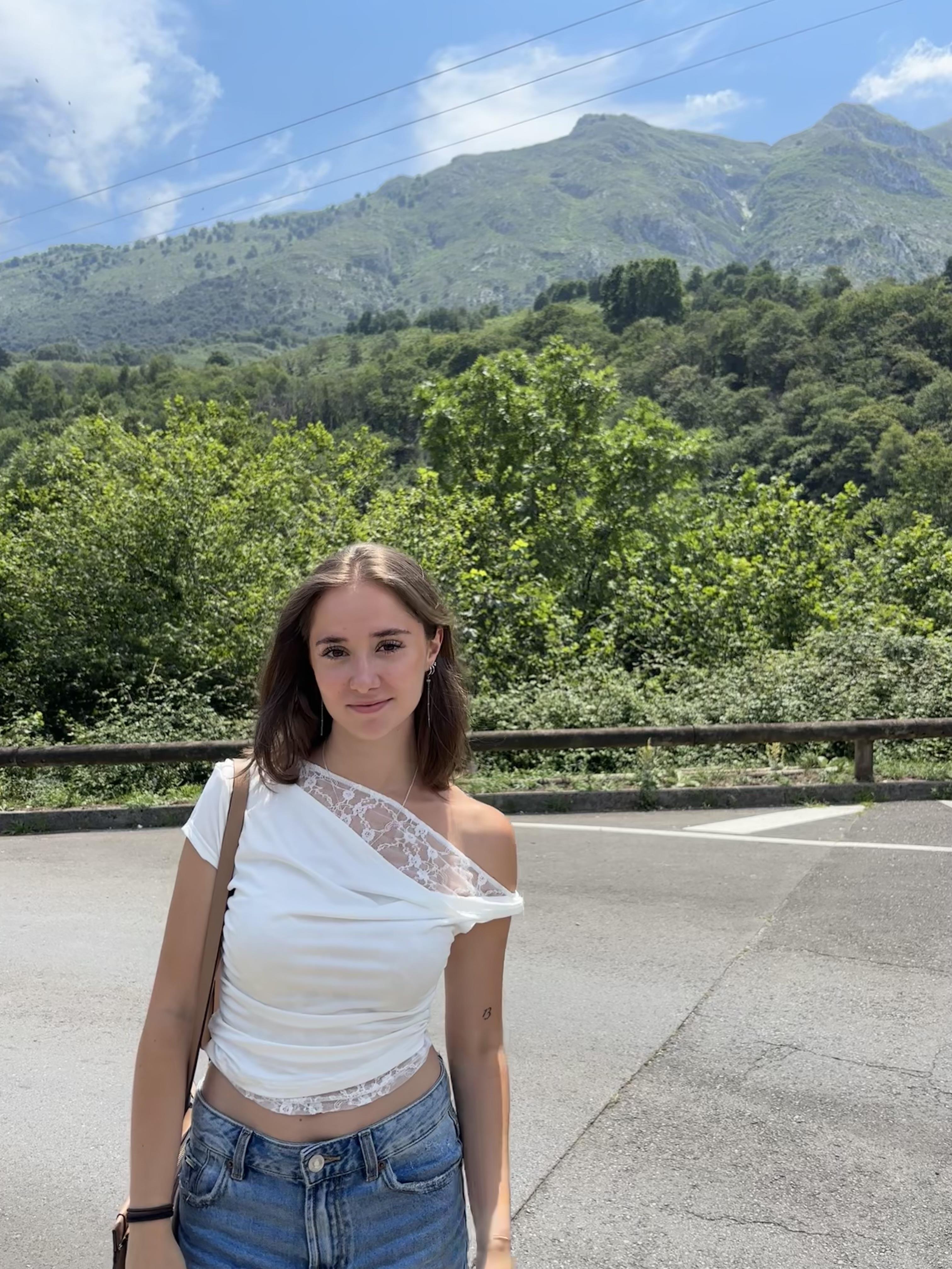 Ana I.