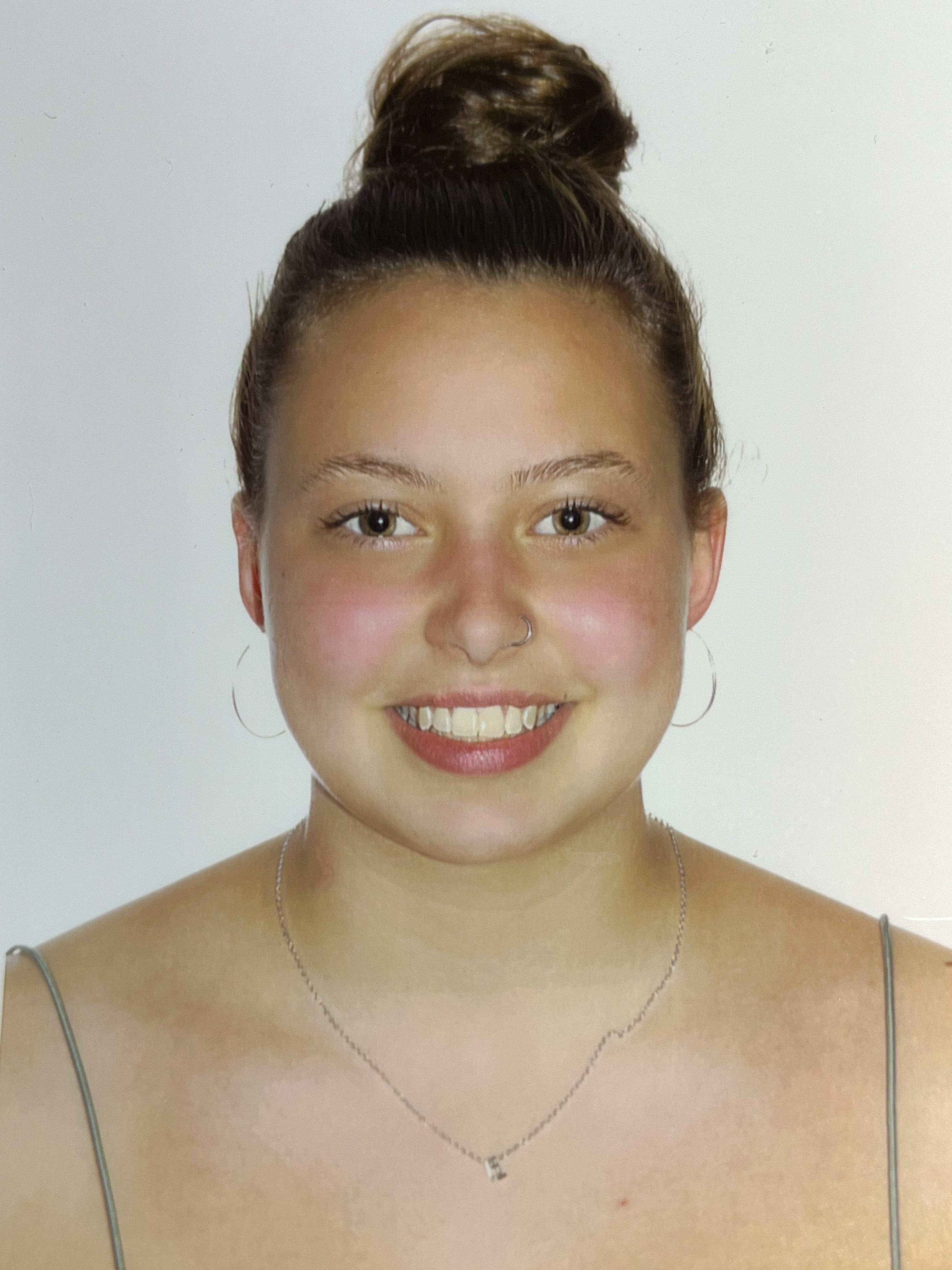 Lara Lisbona Labrador 