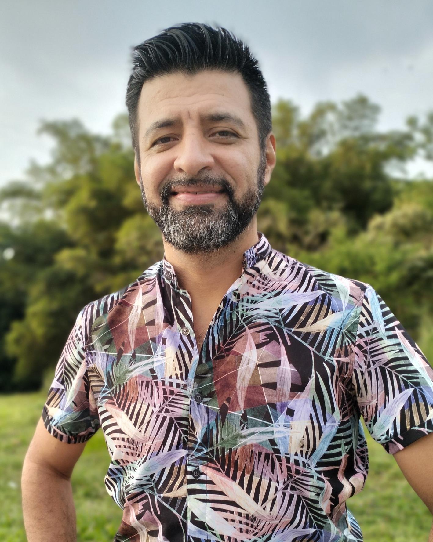 Luis G.