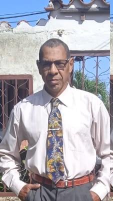 Eleazar Pérez Salinas