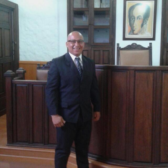 Jhonny R. Veloz Varela