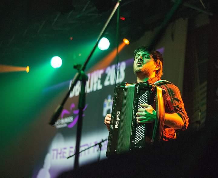 Adrian L. López de Munáin