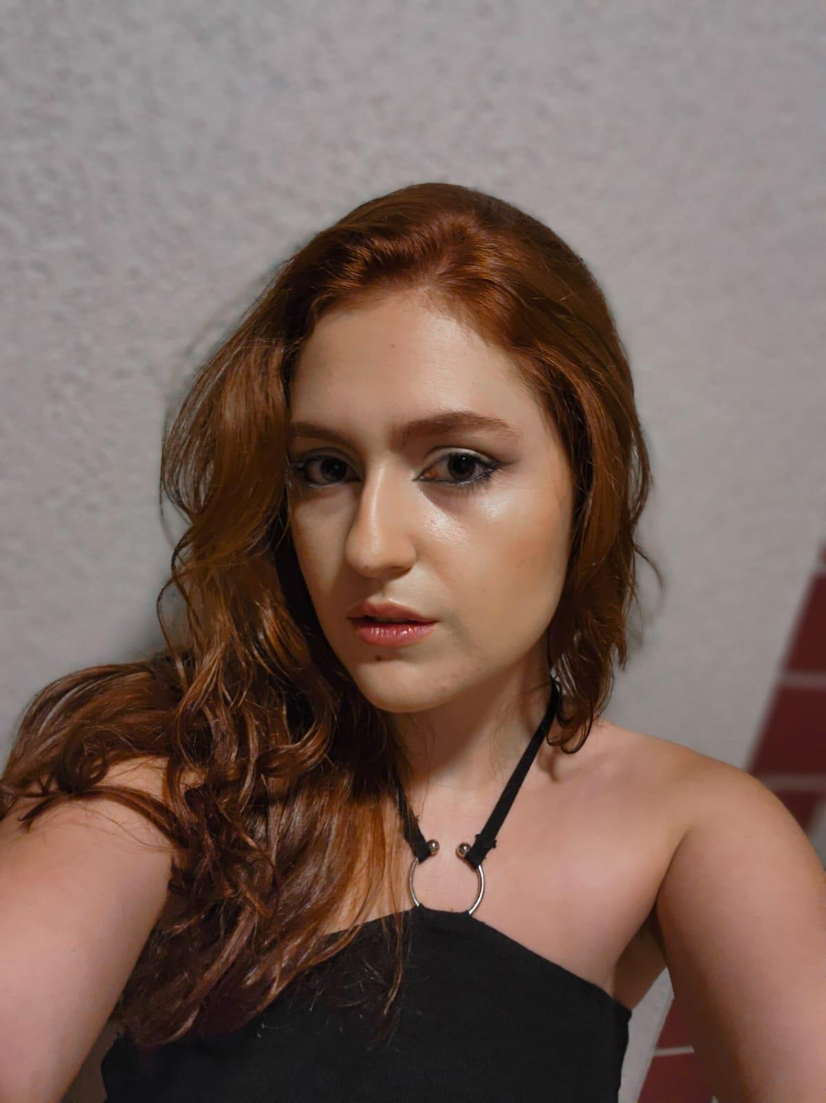 Laura Dilly G Macedo