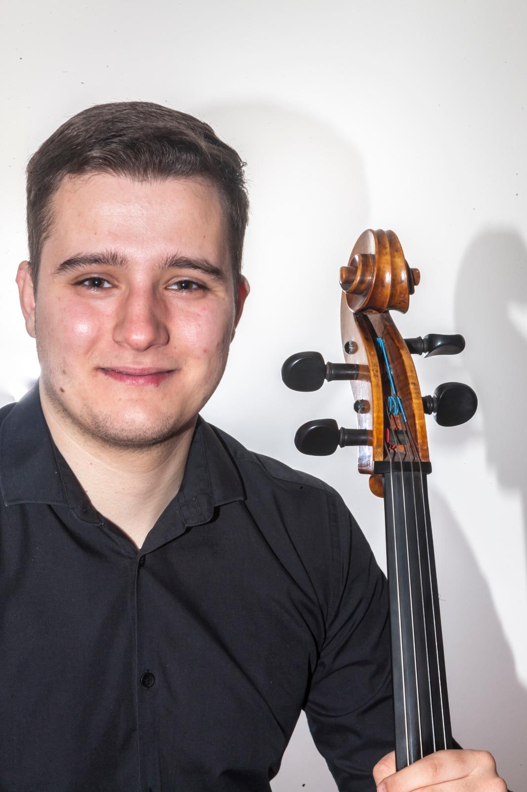 Iván Fernández González