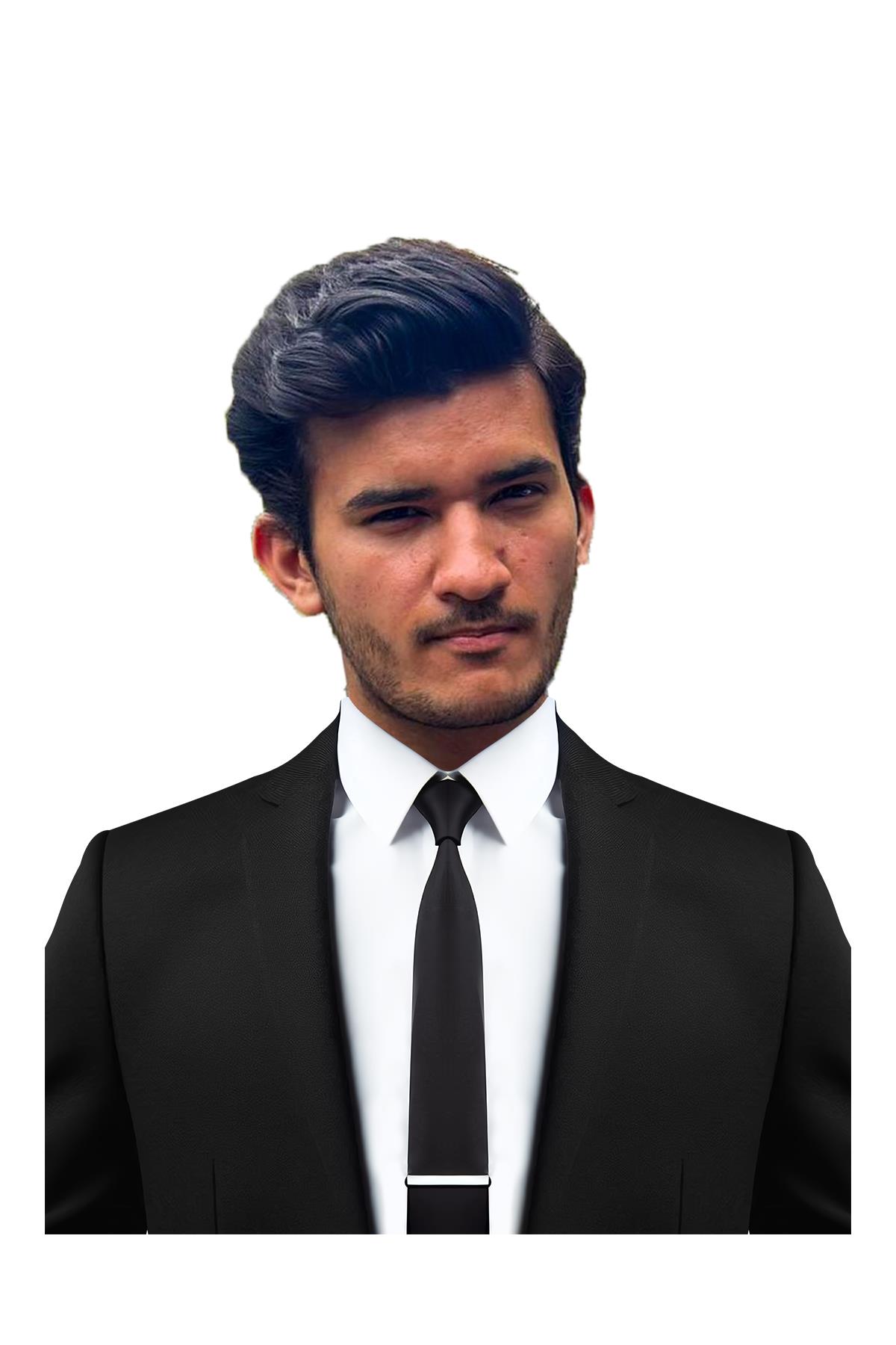 Shahroz B.