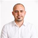 Víctor M.